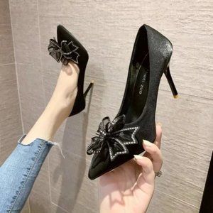 new pointed toe pumps